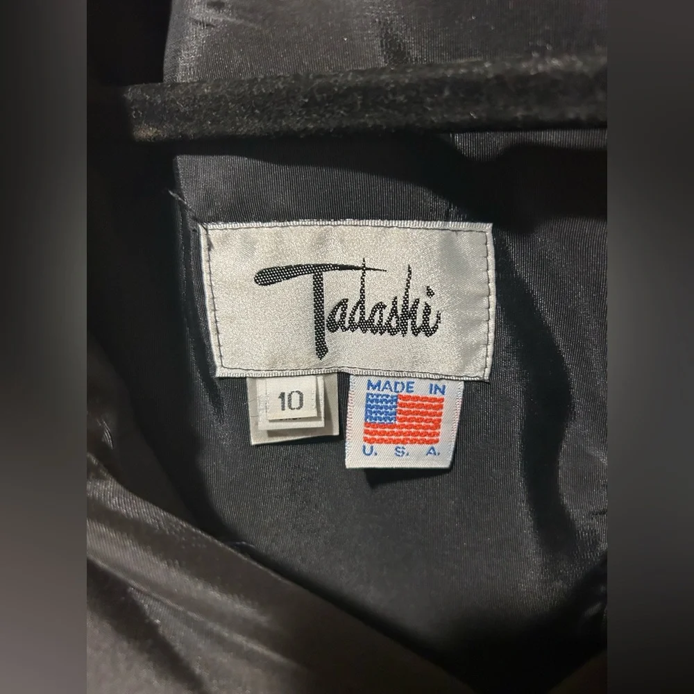 Tadashi Shoji Black Ruched Ruffle Sleeve V Neck Dress Wedding Guest , size 10 - Picture 4 of 5